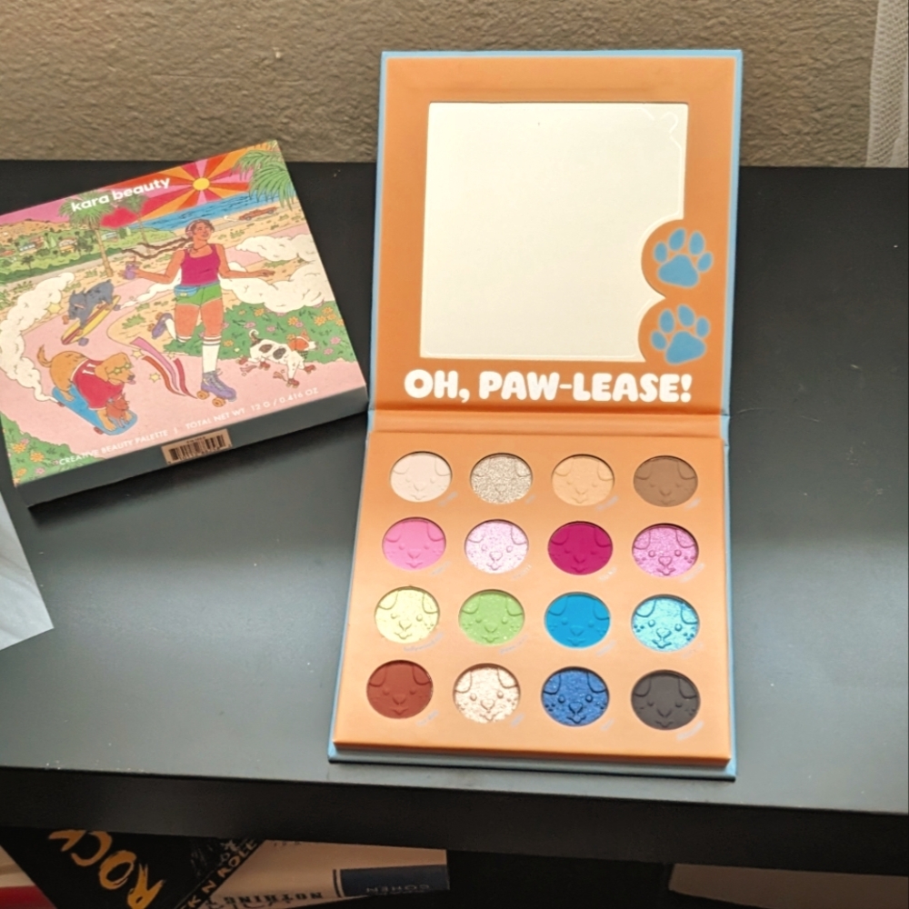 Kylie Cosmetics Paw'llywood Forever Kara Beauty Eyeshadow Pallette